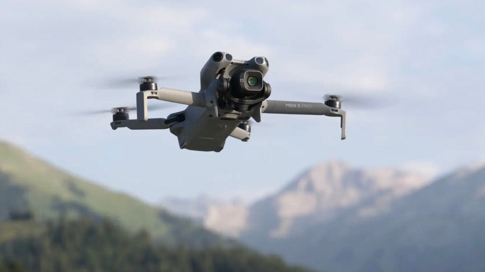 Technologie de surveillance : le nouveau drone DJI inquiète