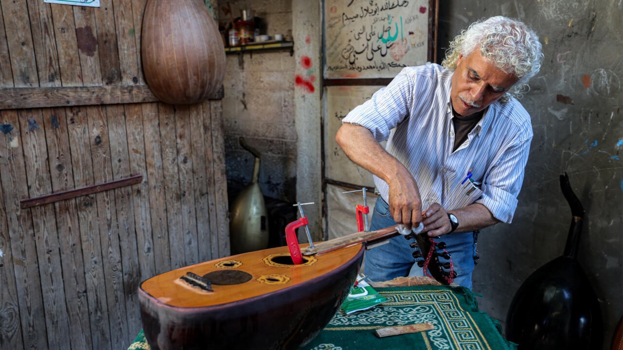 Gaza : le luthier qui ressuscite les ouds blessés