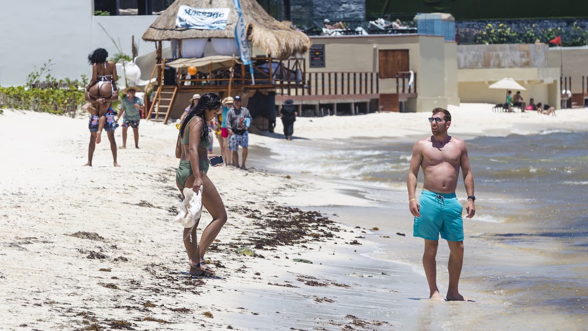 Mexique : les voyageurs canadiens face aux dangers du capitalisme touristique