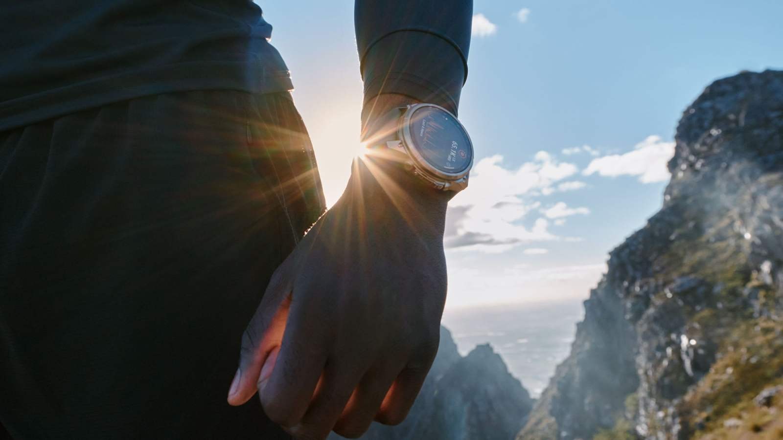 Fenix 9 et Fenix 9 Pro : Garmin trace la route vers des sommets plus lumineux